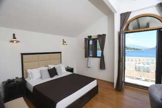 Отель Boutique Hotel Kredo Херцег-Нови Улучшенный люкс с видом на море-12