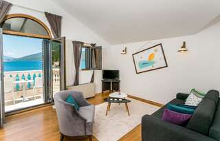 Отель Boutique Hotel Kredo Херцег-Нови Улучшенный люкс с видом на море-13